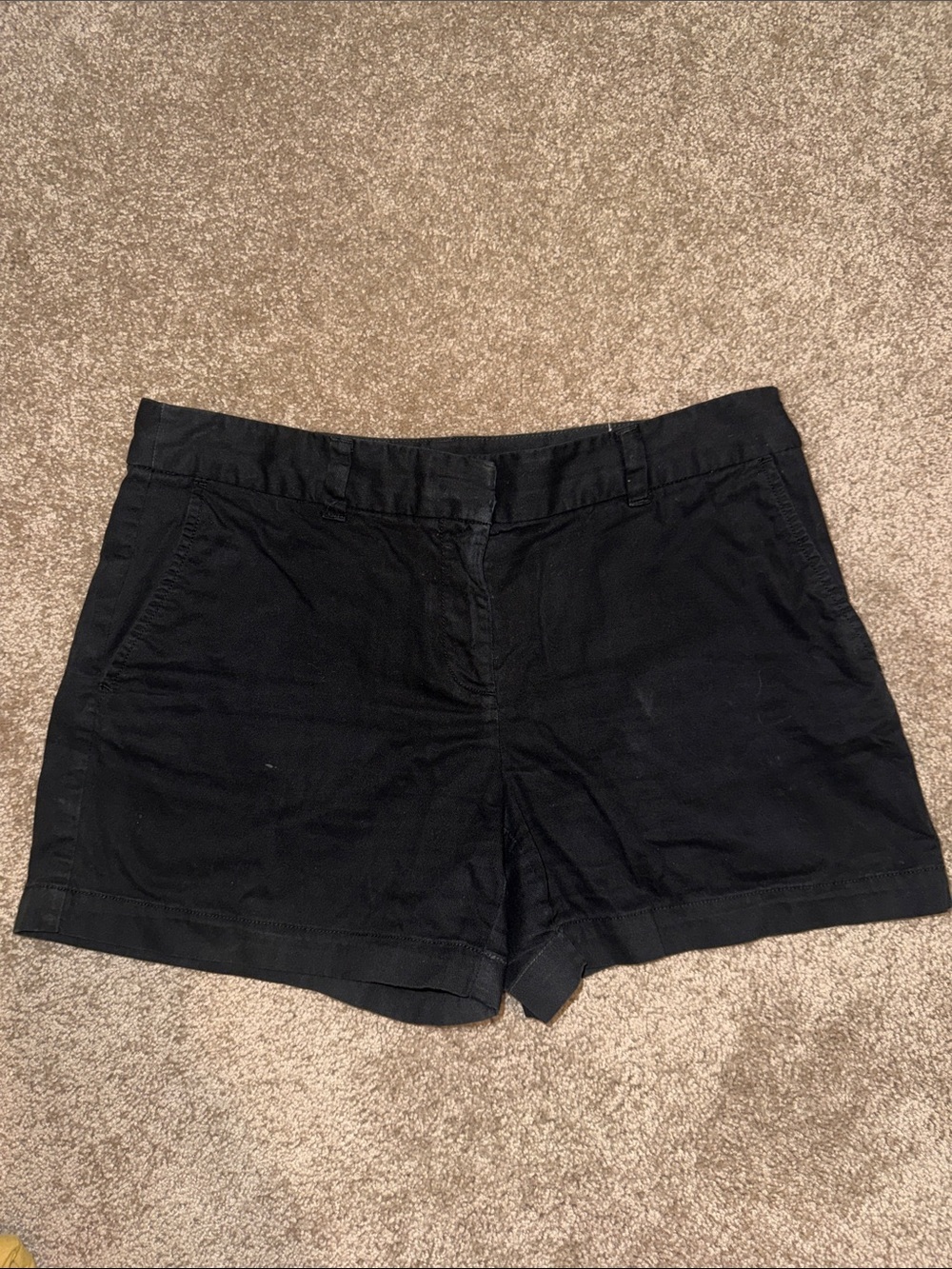 LOFT Black Casual Tailored Shorts - size 6. B15